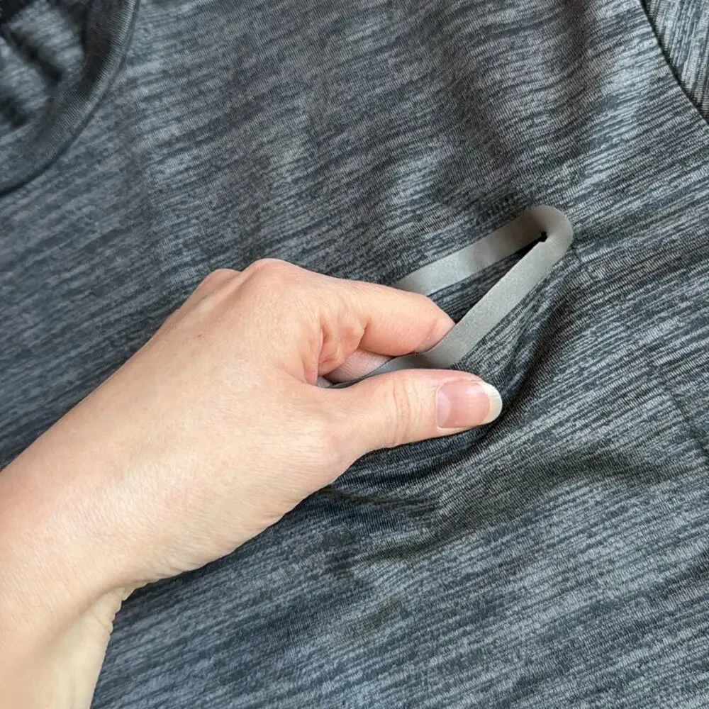 Men’s Reebok workout top - Picture 2 of 9